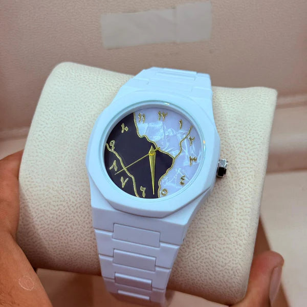 White aura with marbal dail